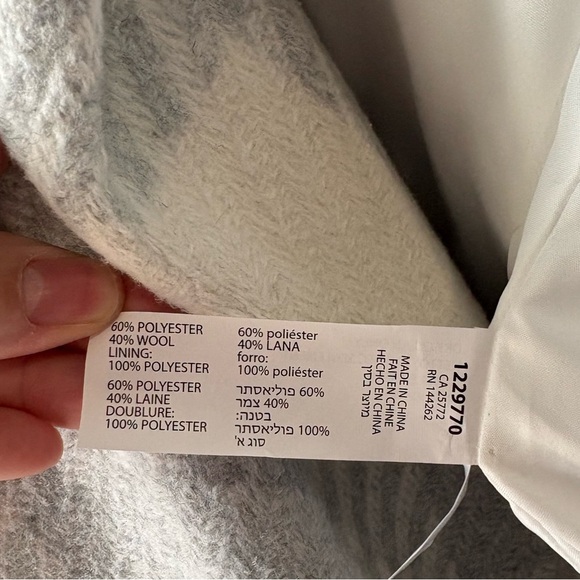 BNWT Dex, size M, Stylish Gray/ Ivory Tartan Plaid Wrap Coat. Belted, Wool blend - Picture 7 of 9